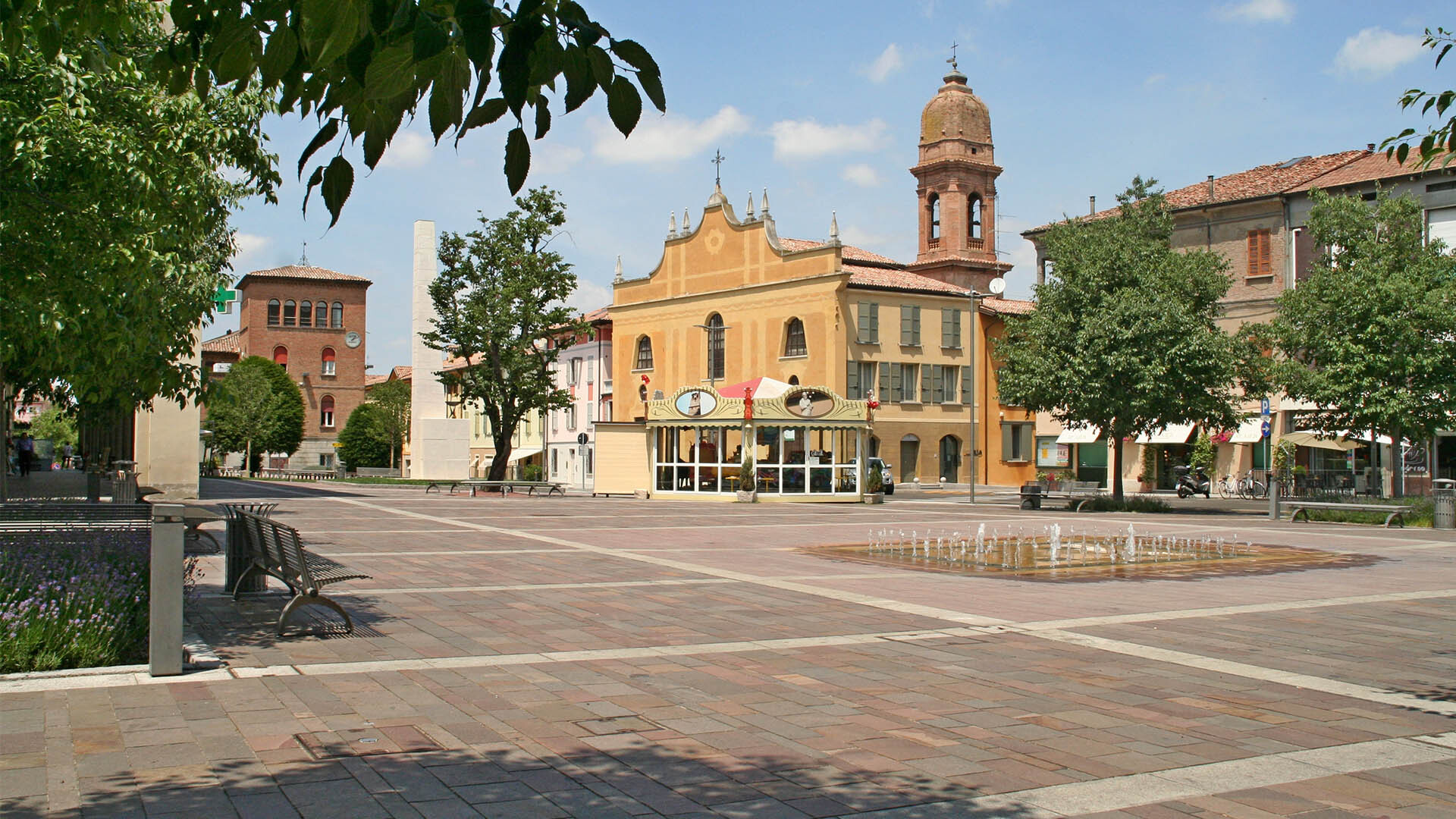 Piazza 1° Maggio e Piazza Duca d’Aosta