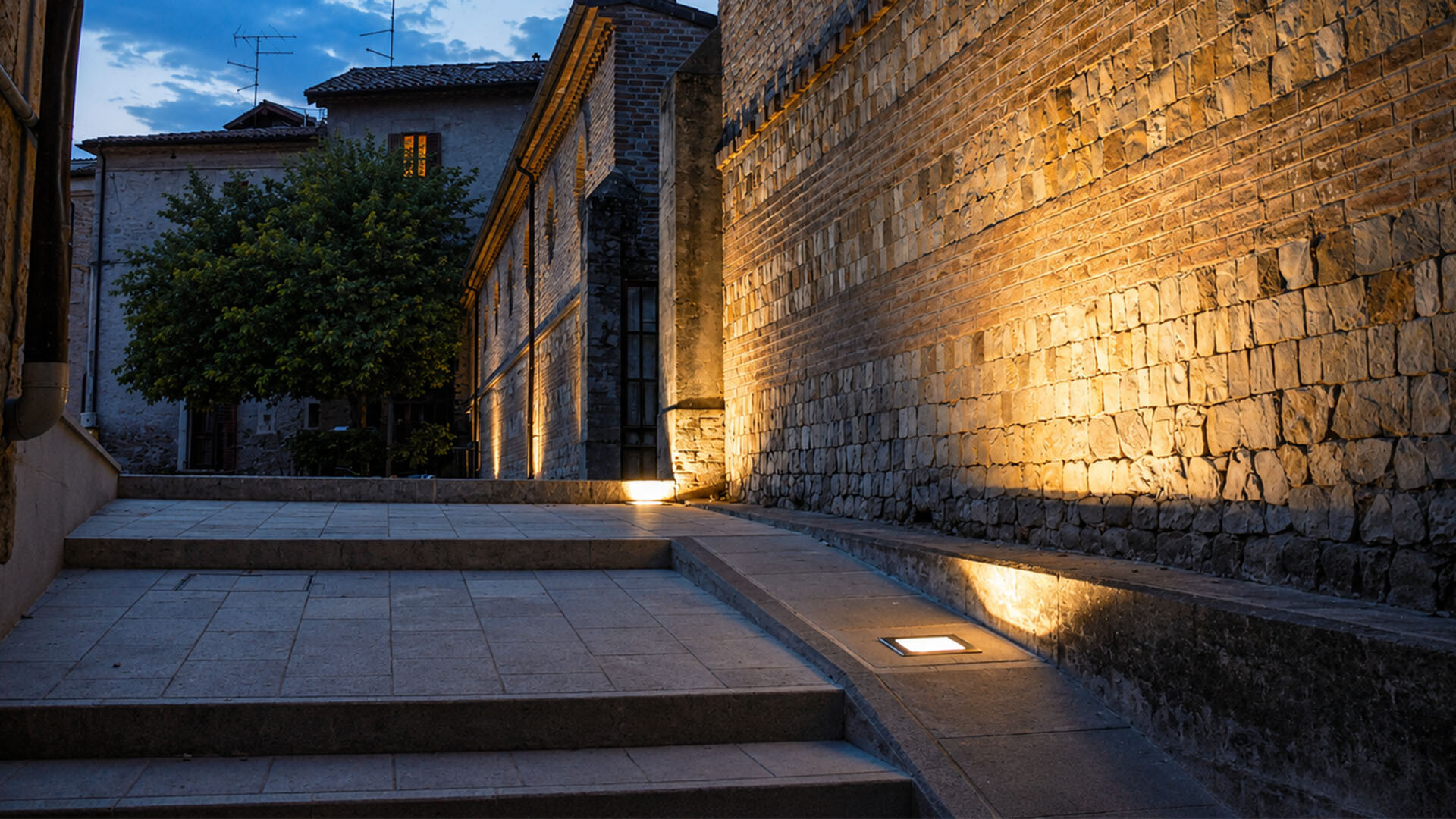 Piazza del Castello di Arceto