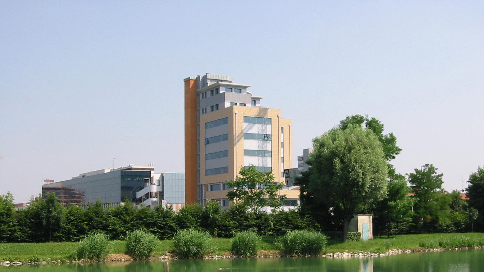 Torre Uffici Iniziativa 2000 - Lotto A1